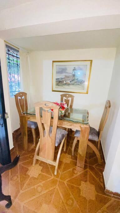 Casa Grande Y Confortable 2 * Medellin
